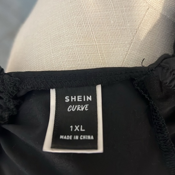 Sweetheart Sexy Black Crop Top - Picture 5 of 7